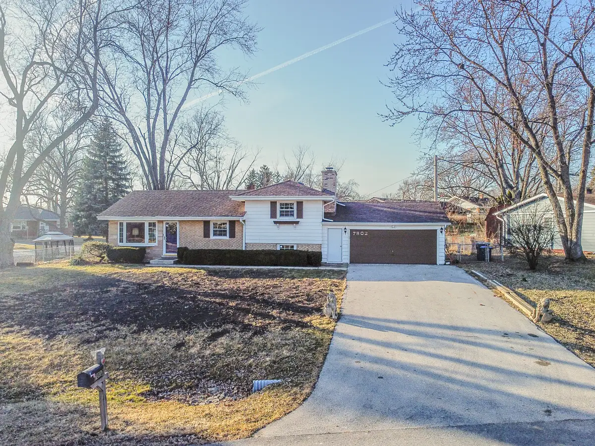 7802 Warwick Avenue, Darien, IL 60561 - #1