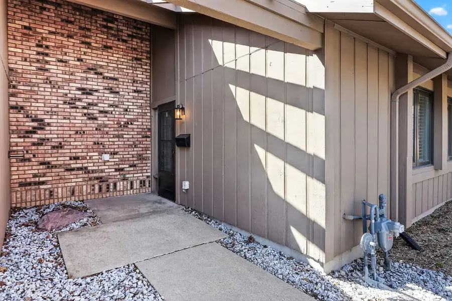 1724 Boulder Drive, Darien, IL 60561 - #2