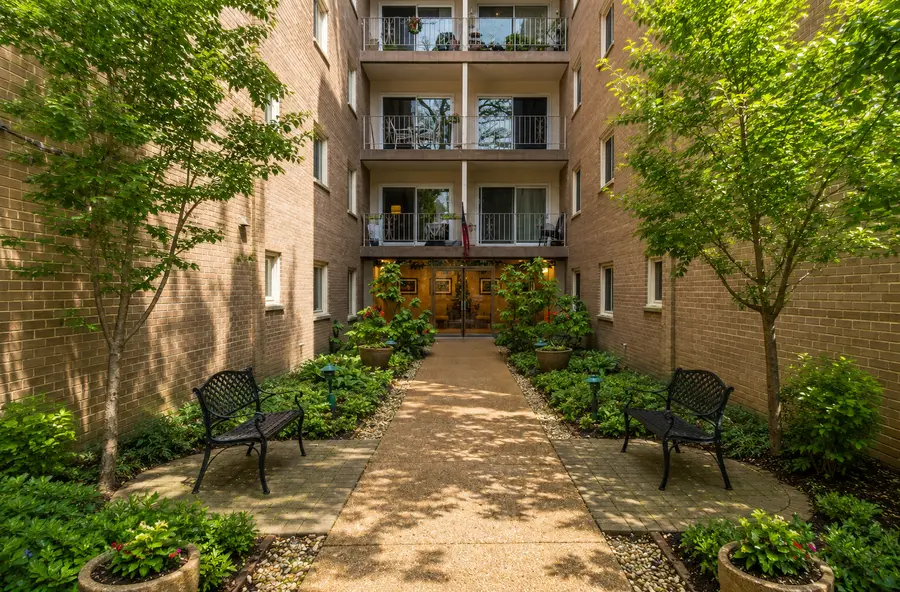 411 Ashland Avenue #1A, River Forest, IL 60305 - #2