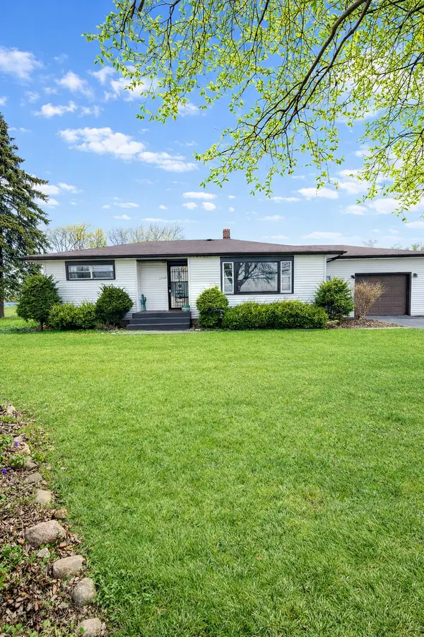 12310 Price Road, Hebron, IL 60034