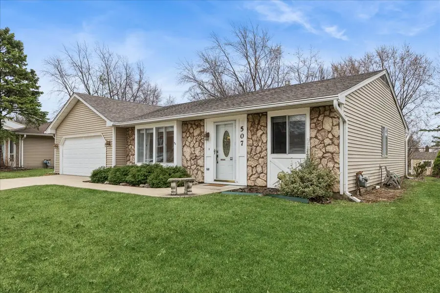 507 N Clearwater Street, Roselle, IL 60172 - #2