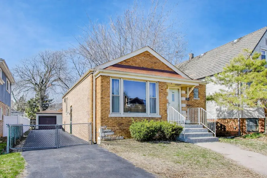 9422 S Spaulding Avenue, Evergreen Park, IL 60805 - #2