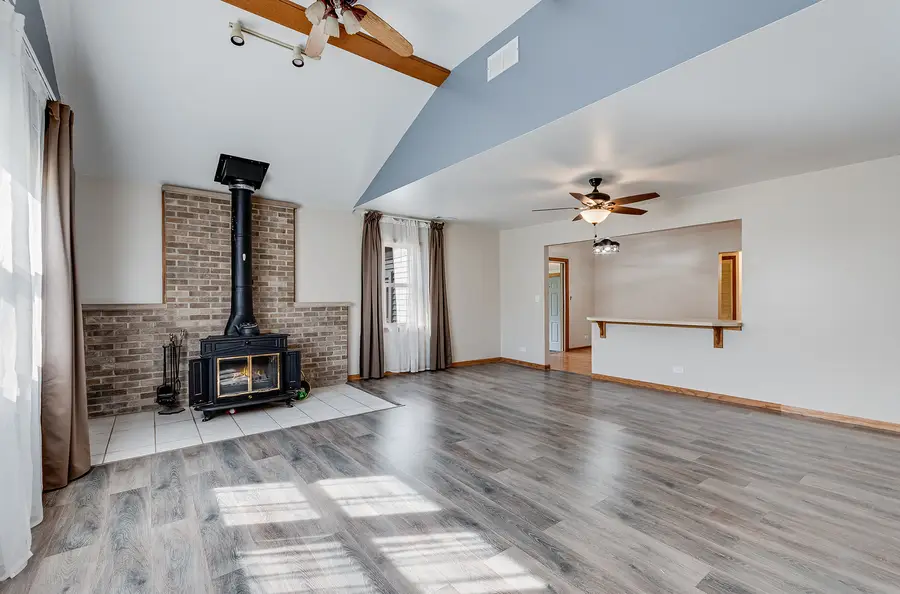 10 NE Circle Drive, Joliet, IL 60433 - #3