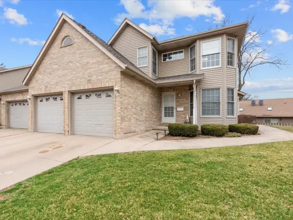 163 Mclaren Drive N #163, Sycamore, IL 60178