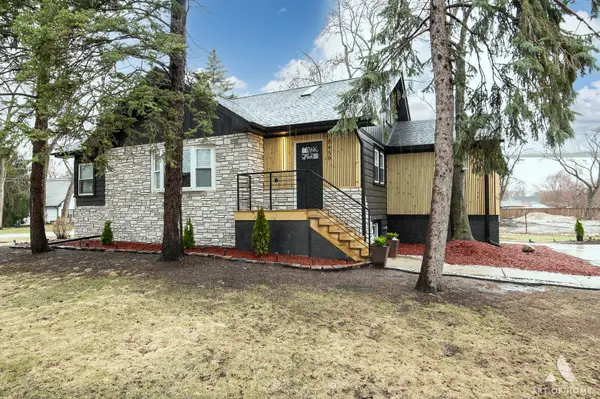 8459 S 85th Court, Hickory Hills, IL 60457