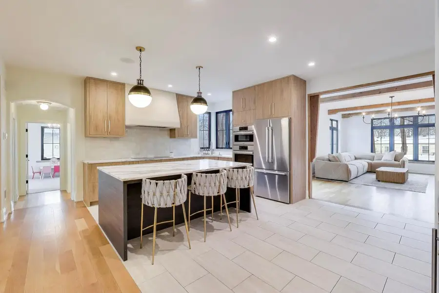 1107 Quassey Avenue, Lake Bluff, IL 60044 - #2