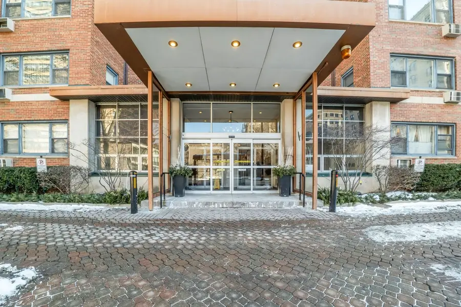 2909 N Sheridan Road #1703, Chicago, IL 60657 - #3