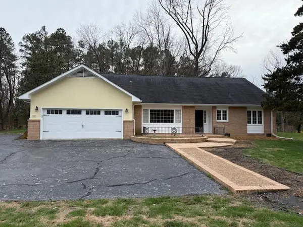 11 Birdsong Drive, Carbondale, IL 62901