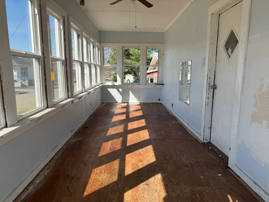 506 W College Street, Harrisburg, IL 62946 - #2