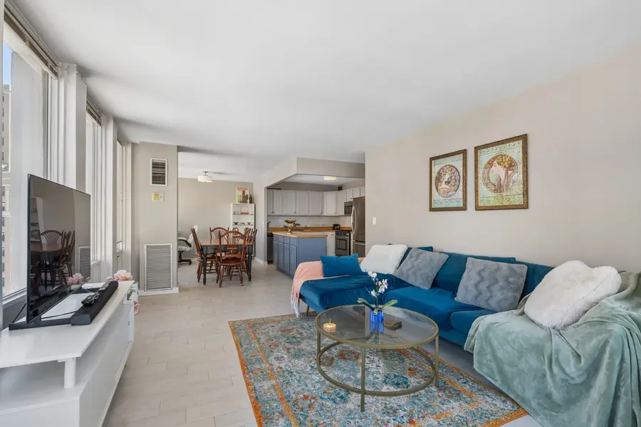 444 W Fullerton Parkway #1203, Chicago, IL 60614 - #3