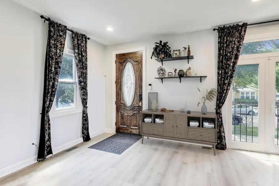 6431 N Paulina Street, Chicago, IL 60626 - #2