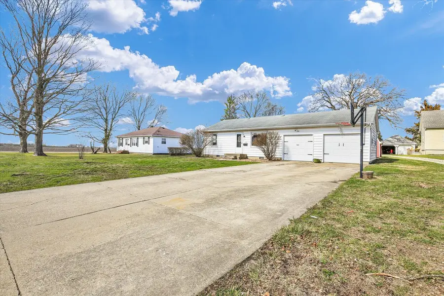 341 W Spruce Street, Paxton, IL 60957 - #3