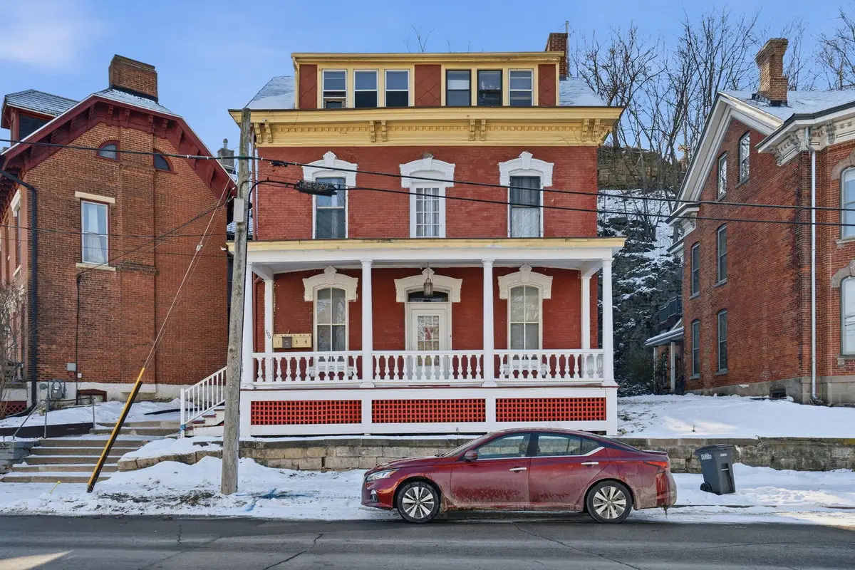 306 W Locust Street, Dubuque, IA 52001 - #1