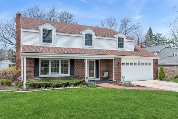1549 Chippewa Drive, Naperville, IL 60563