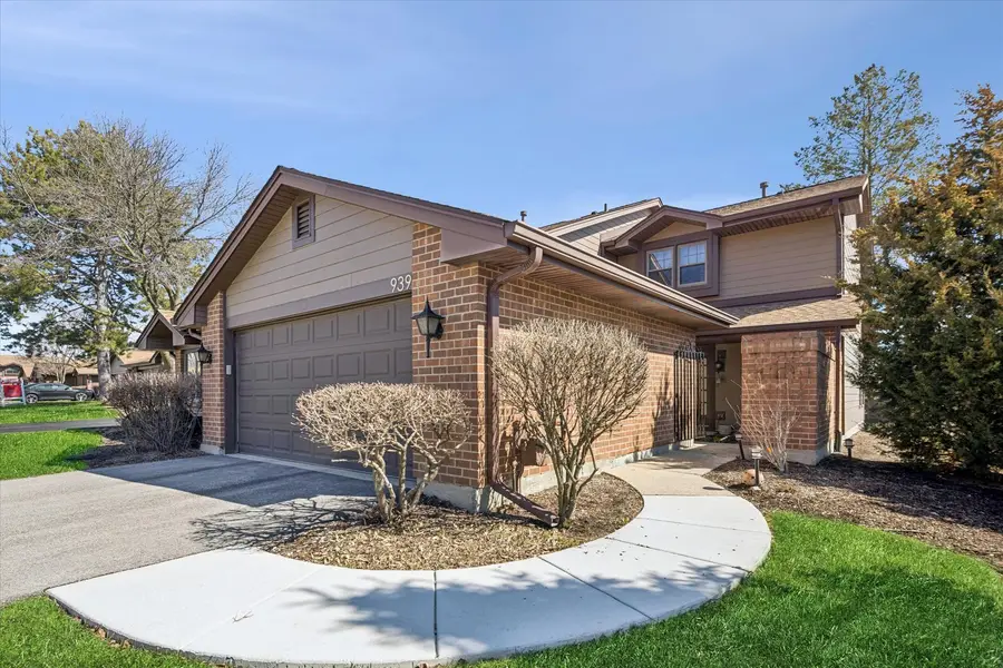 939 Brown Deer Drive, Westmont, IL 60559 - #2