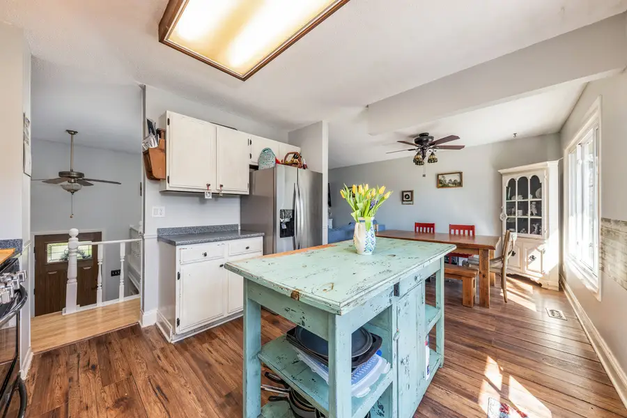 128 S Birchwood Drive, Naperville, IL 60540 - #3