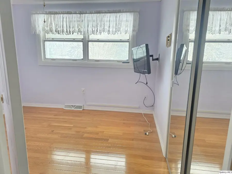 2432 Northridge, Quincy, IL 62305 - #3