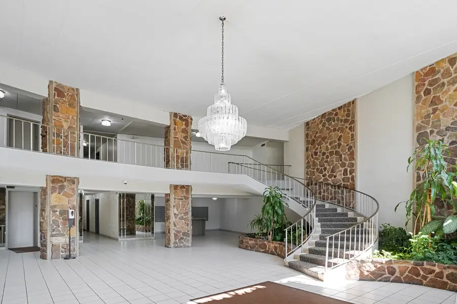 16 E Old Willow Road #223S, Prospect Heights, IL 60070 - #2