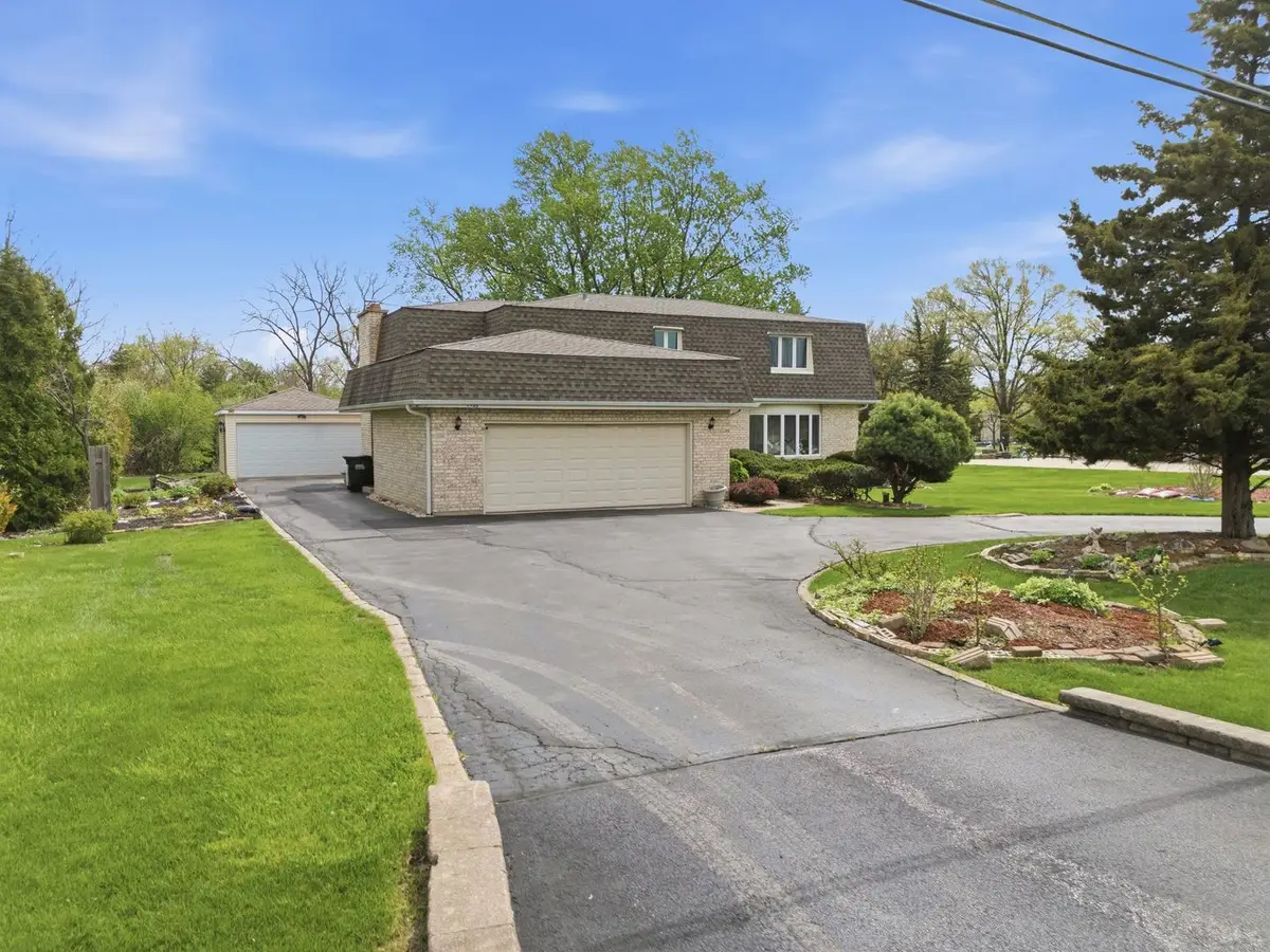 1735 Larson Lane, Roselle, IL 60172 - #1
