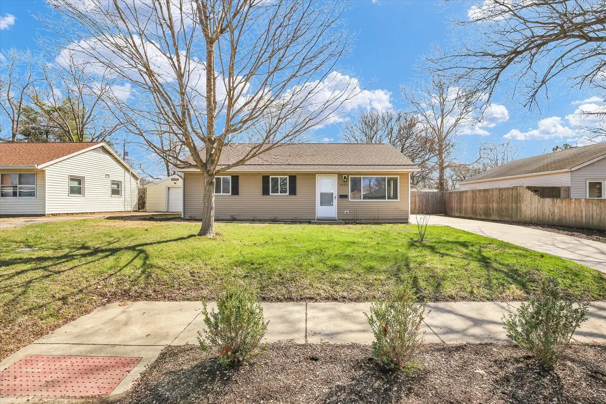 1902 Garden Hills Drive, Champaign, IL 61821 - #1