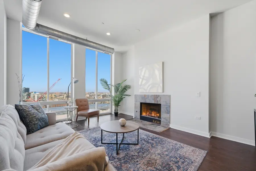 720 N Larrabee Street #1711, Chicago, IL 60654 - #3