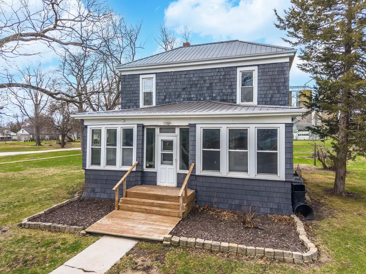 26 Lafayette Street, Saunemin, IL 61769 - #1