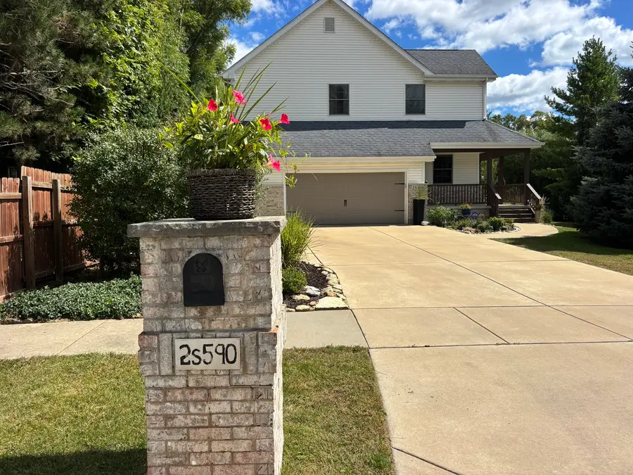 2S590 Seraph Holmes Court, Warrenville, IL 60555 - #2