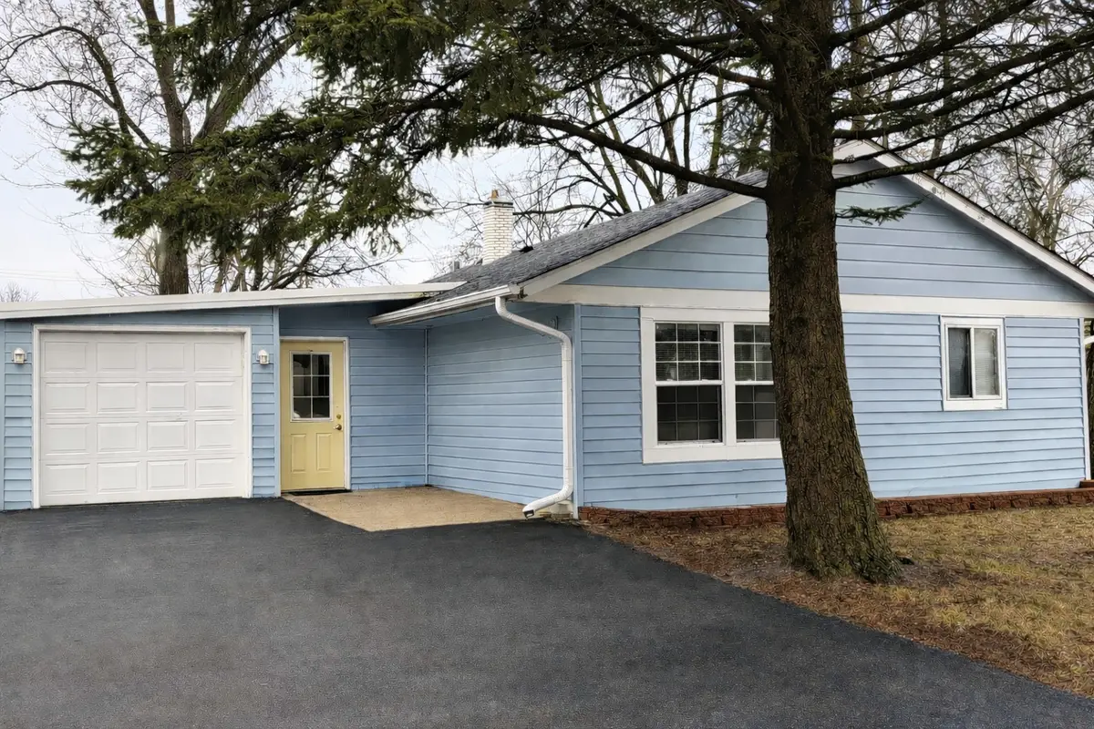 11 Helm Road, Carpentersville, IL 60110 - #1