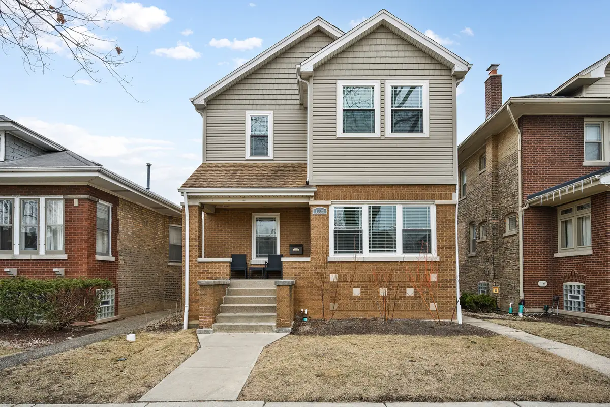1038 Hayes Avenue, Oak Park, IL 60302 - #1