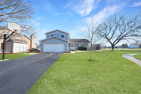 565 Edgebrook Court, Carol Stream, IL 60188