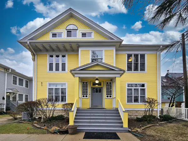 617 South Boulevard #E, Oak Park, IL 60302