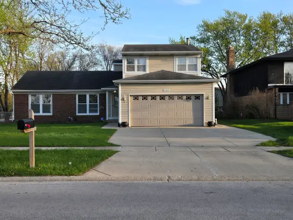 1203 Timber Drive, Elk Grove Village, IL 60007