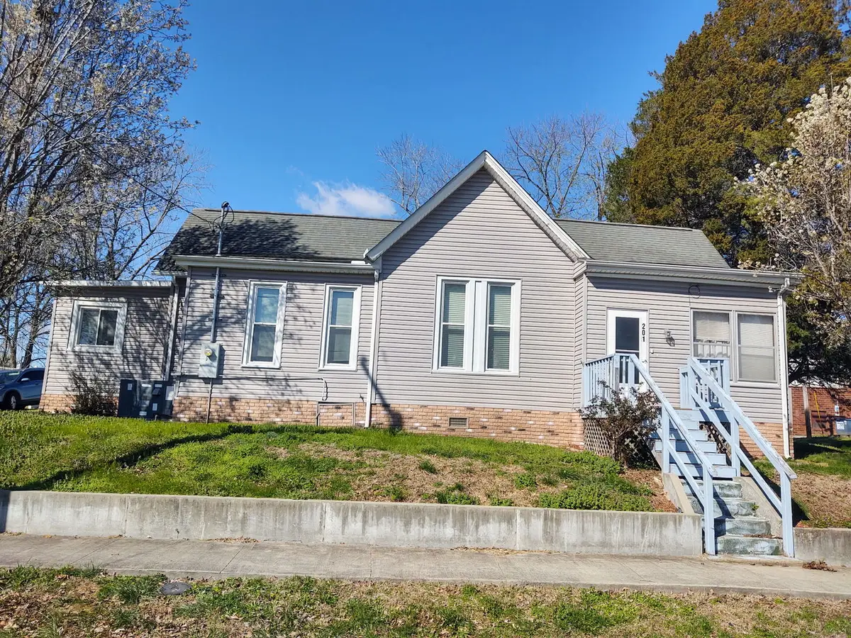 201 South 4th Street, Vienna, IL 62995 - #1