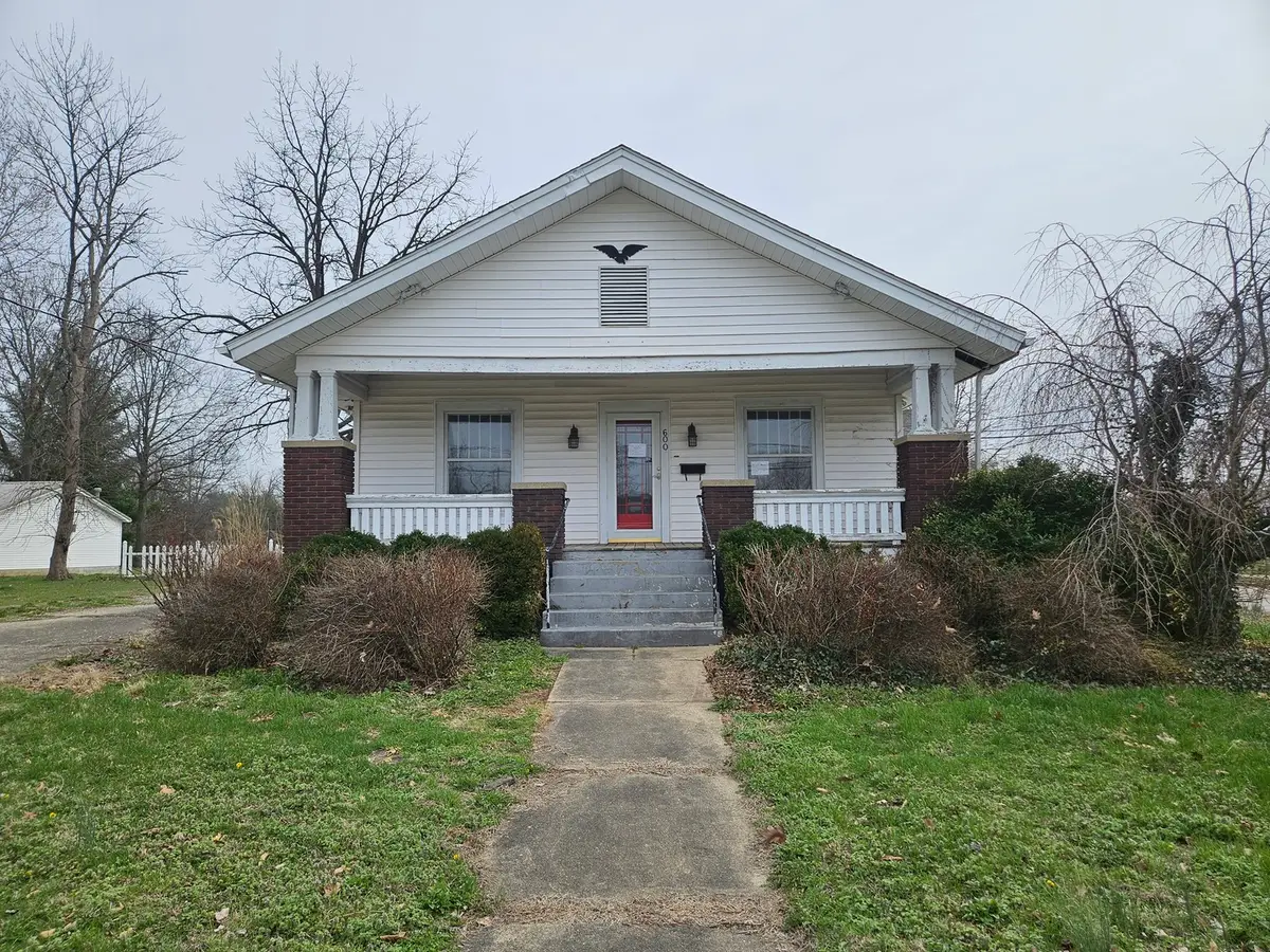 600 N 1st Street, Fairfield, IL 62837 - #1