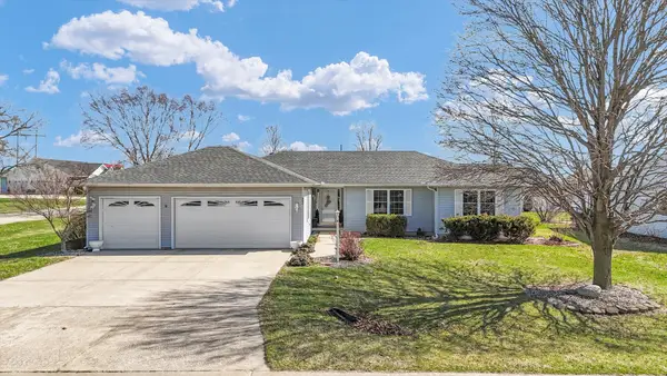 25 N Prairieview Avenue, Tuscola, IL 61953