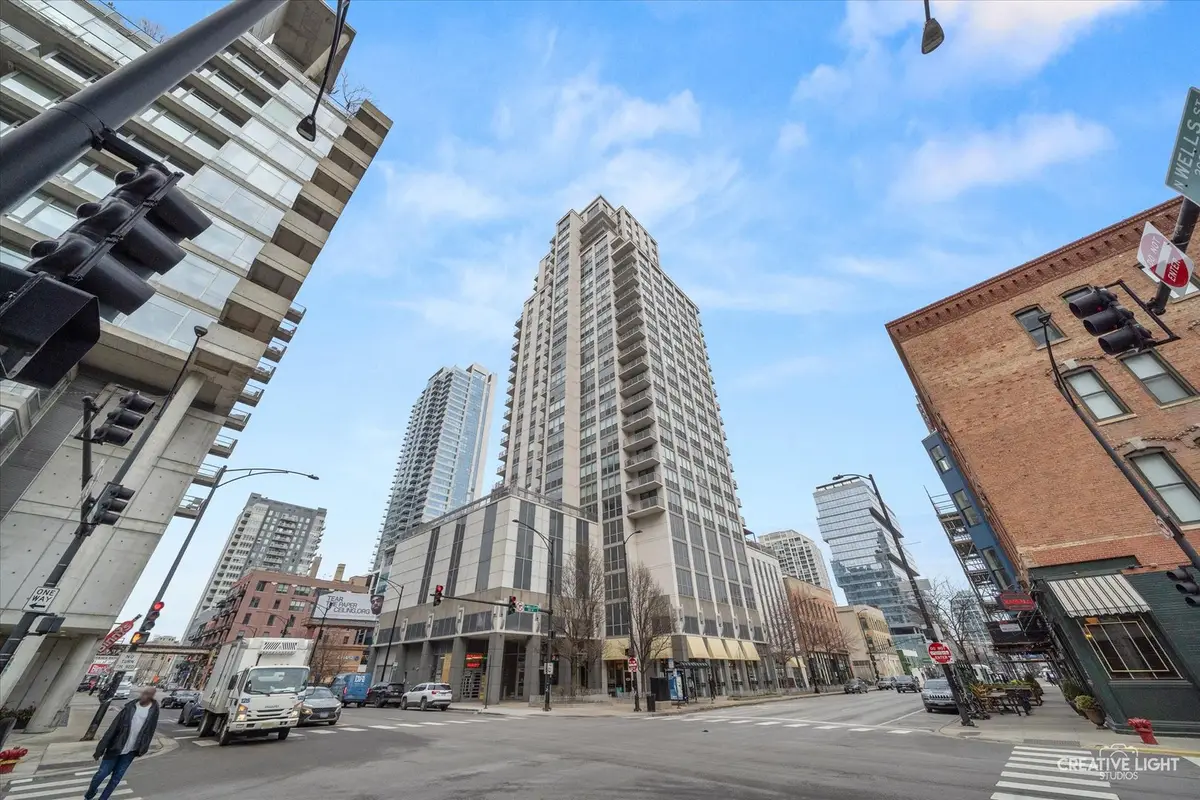 200 W Grand Avenue #1504, Chicago, IL 60654 - #1