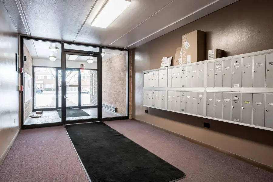 1019 N Boxwood Drive #107, Mount Prospect, IL 60056 - #3