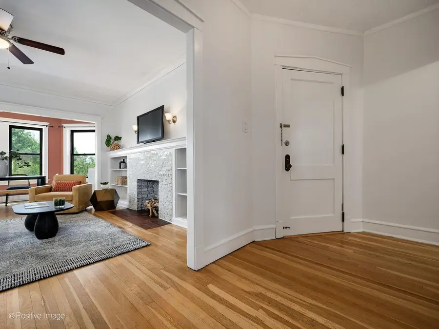1310 W Montrose Avenue #3, Chicago, IL 60613 - #3