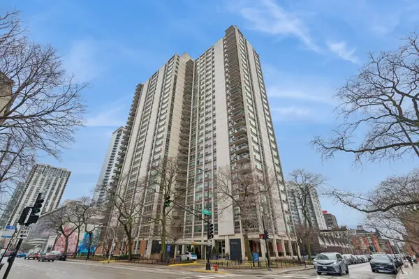 1255 N Sandburg Terrace #2402, Chicago, IL 60610