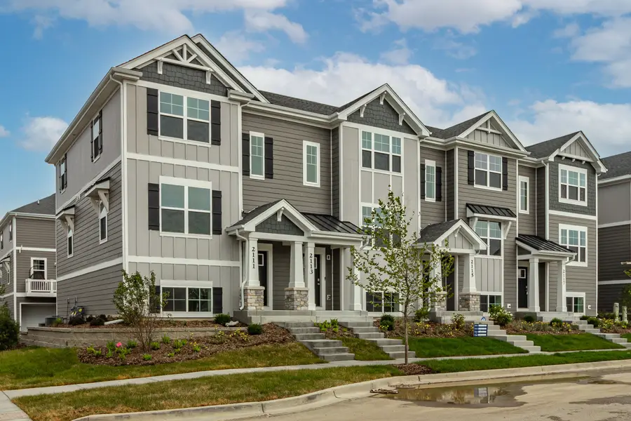 2111 Yellowstone Boulevard #2111, Mundelein, IL 60060 - #2