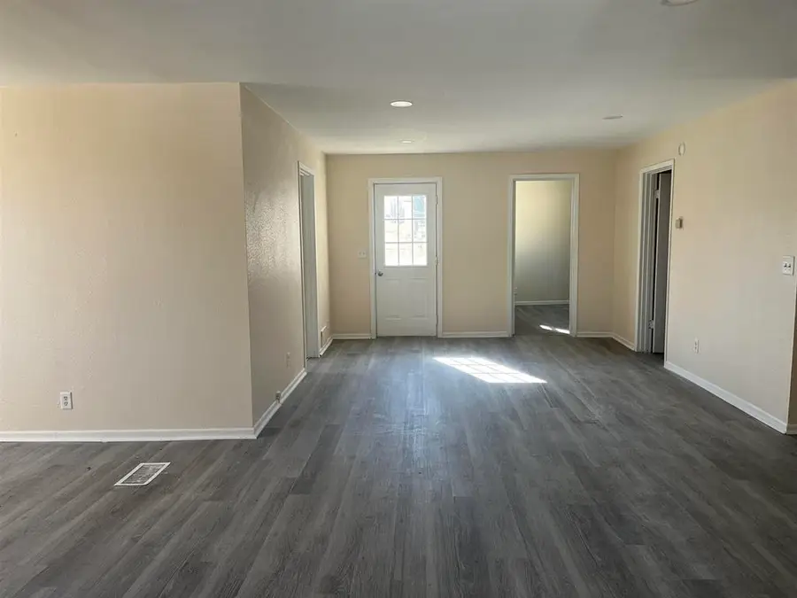 458 S Float Avenue, Freeport, IL 61032 - #3