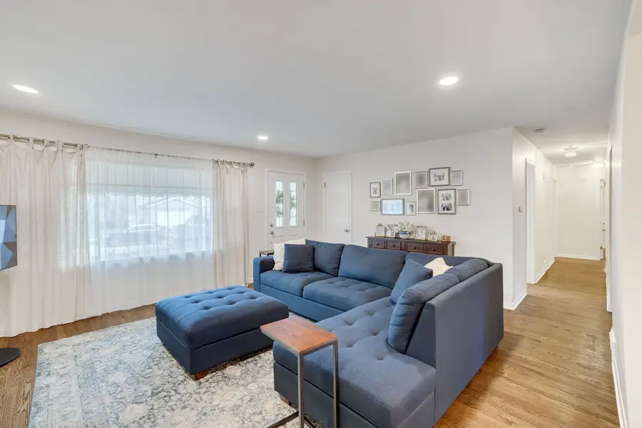 8225 Lorel Avenue, Burbank, IL 60459 - #3