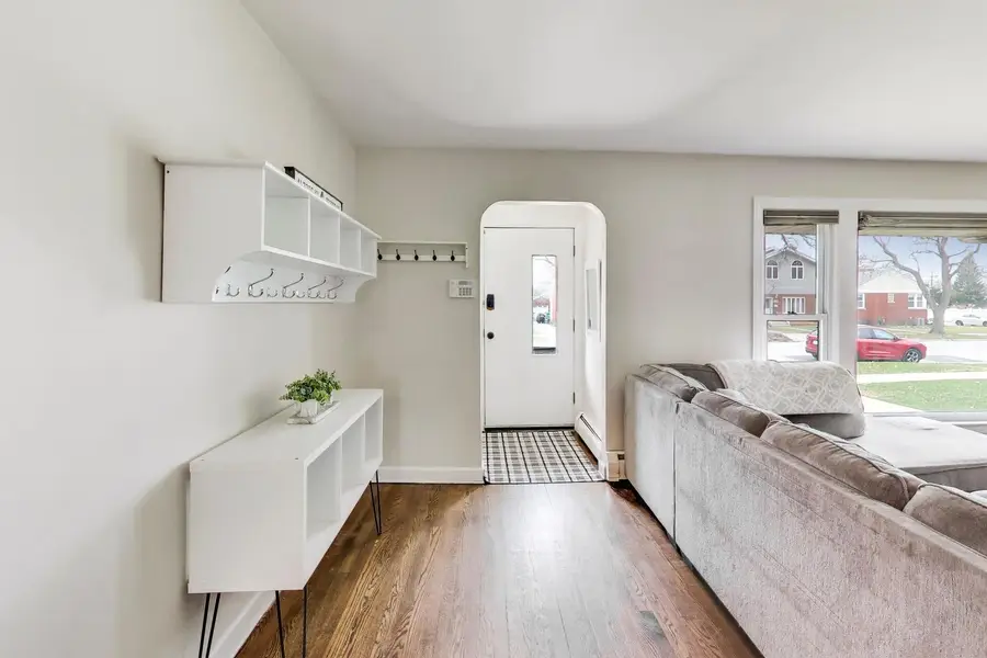 9309 S Lawndale Avenue, Evergreen Park, IL 60805 - #3