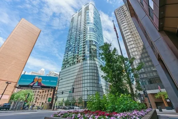 600 N Fairbanks Court #2902, Chicago, IL 60611