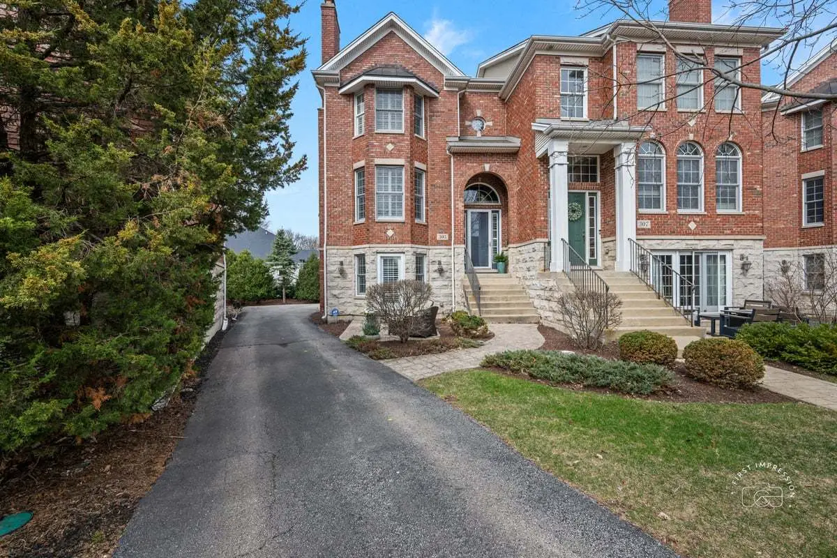 305 N Fremont Street, Naperville, IL 60540 - #1