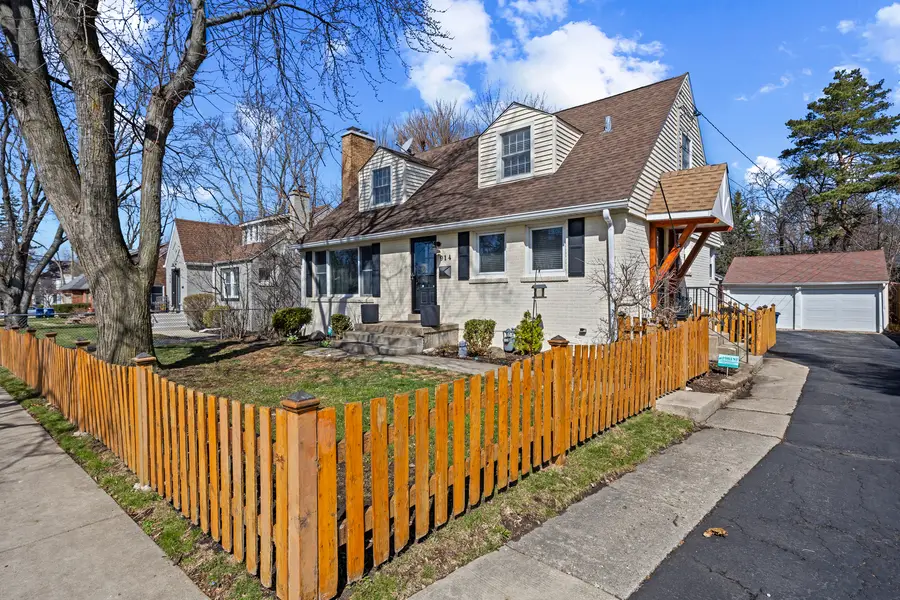 914 Central Avenue, Deerfield, IL 60015 - #2