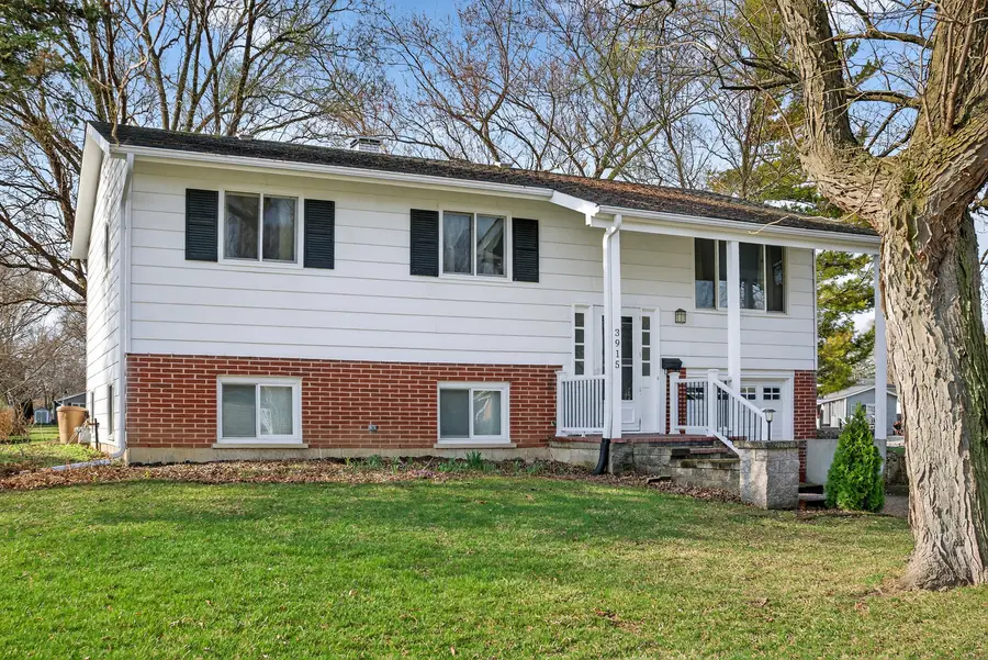 3915 Maple Avenue, McHenry, IL 60050 - #2