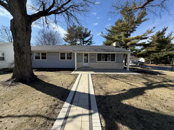 301 Oakdale Avenue, Normal, IL 61761