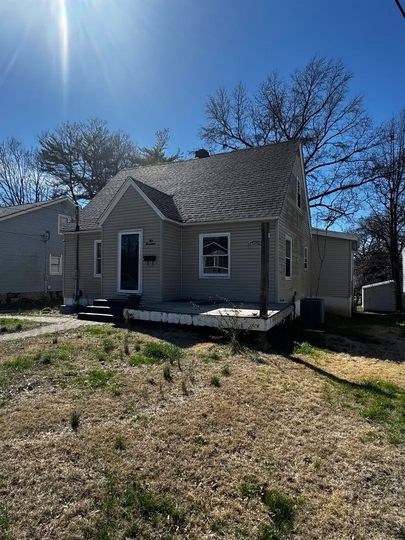 517 N Vine Street, Du Quoin No 1, IL 62832 - #2