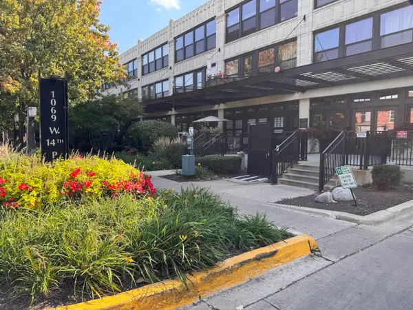 1069 W 14th Place #229, Chicago, IL 60608